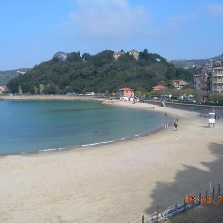Affittacamere "In Piazzetta Da Vasco" Lerici Eksteriør billede