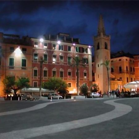Affittacamere "In Piazzetta Da Vasco" Lerici Eksteriør billede