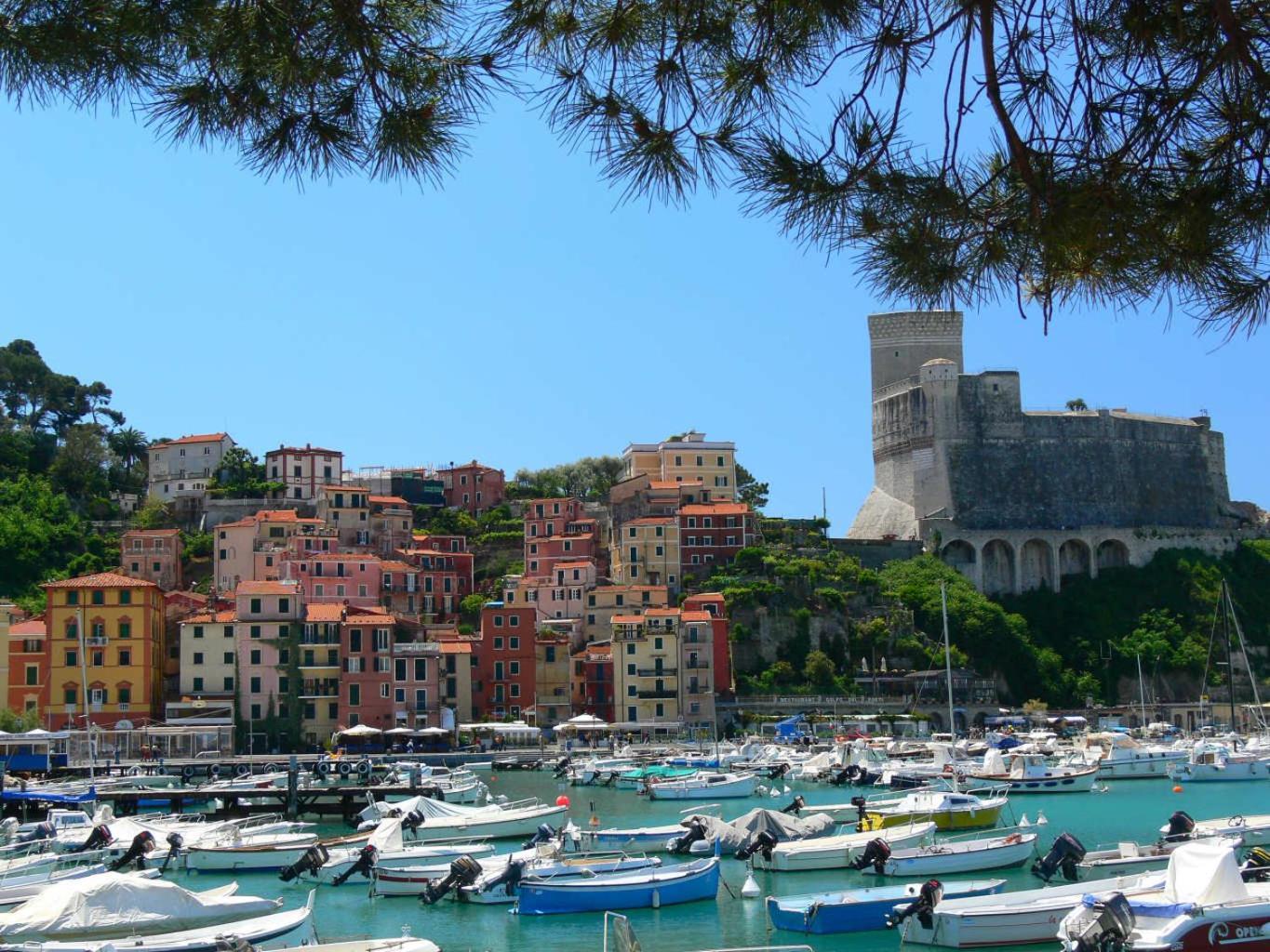 Affittacamere "In Piazzetta Da Vasco" Lerici Eksteriør billede