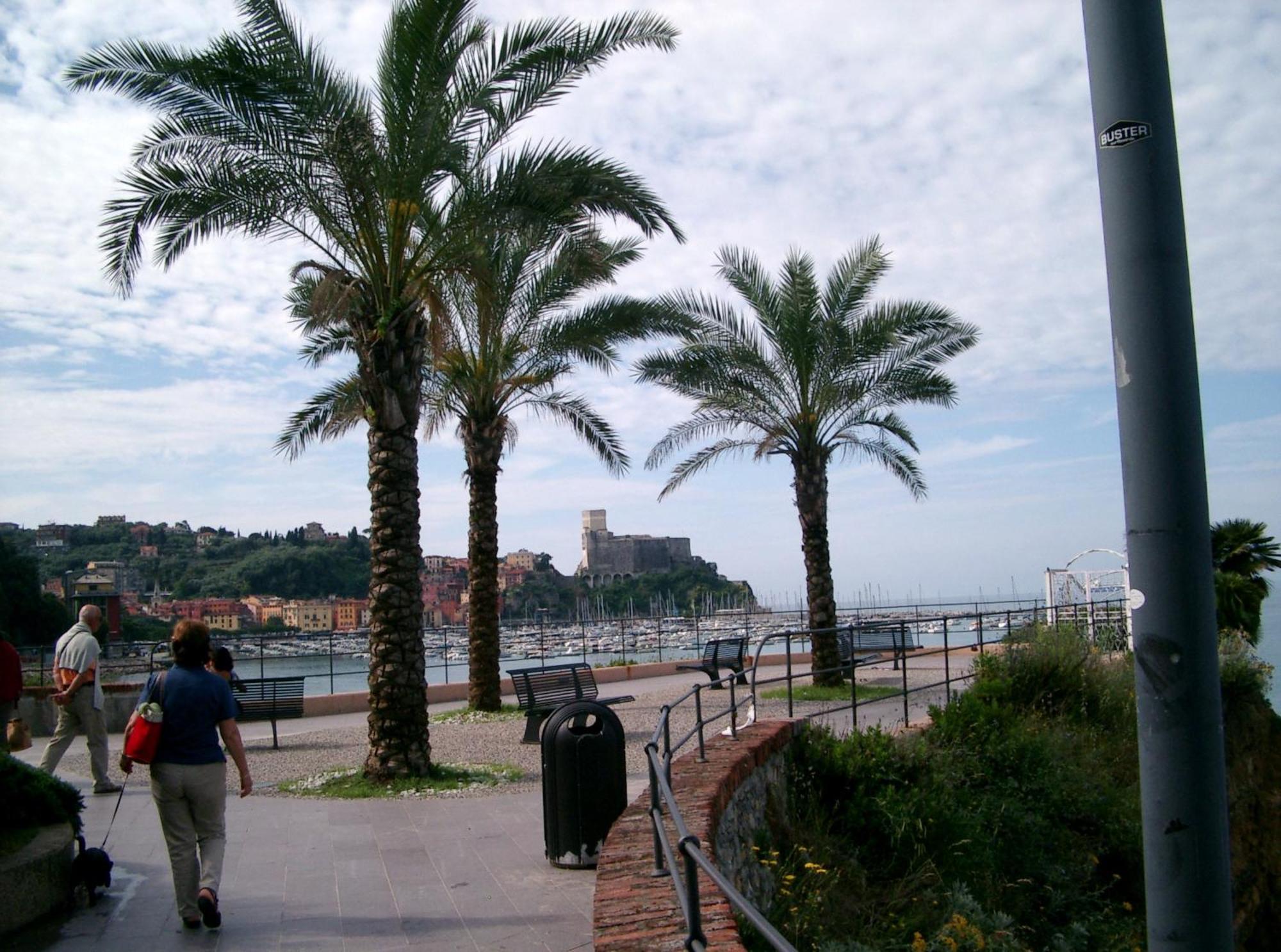 Affittacamere "In Piazzetta Da Vasco" Lerici Eksteriør billede