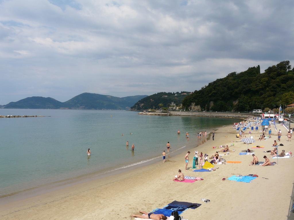 Affittacamere "In Piazzetta Da Vasco" Lerici Eksteriør billede